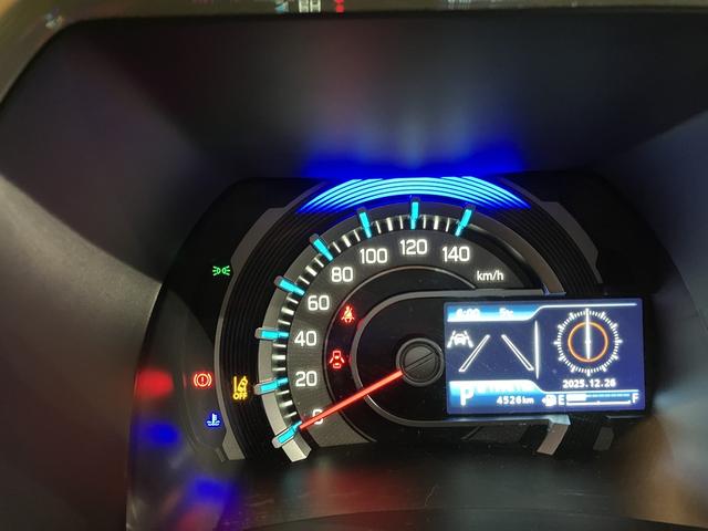 ハスラー ハイブリッドＧ　デュアルカメラブレーキサポート　マイルドハイブリッド　オーディオレス　ＣＶＴ　オートエアコン　リモコンキー　キーレススタート　オートライト　シートヒーター　オーディオスイッチ　ＡＣＣ　ＬＥＤ　ＥＳＰ（11枚目）