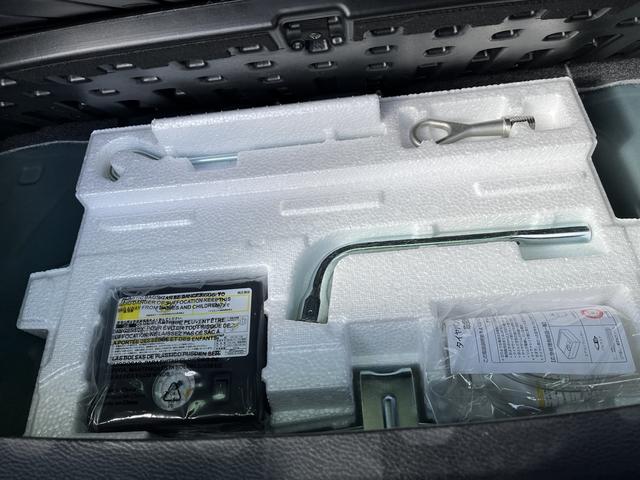 ハスラー ハイブリッドＧ　デュアルカメラブレーキサポート　マイルドハイブリッド　オーディオレス　ＣＶＴ　オートエアコン　リモコンキー　キーレススタート　オートライト　シートヒーター　オーディオスイッチ　ＡＣＣ　ＬＥＤ　ＥＳＰ（16枚目）