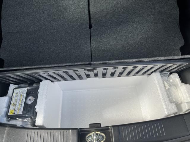 ワゴンＲ ＦＸ　デュアルカメラブレーキサポート　オーディオレス　ＣＶＴ　オートエアコン　リモコンキー　キーレススタート　オートライト　　シートヒーター　電格式ミラー　ＥＳＰ　ホイールキャップ　ヘッドライトレベライザー（16枚目）