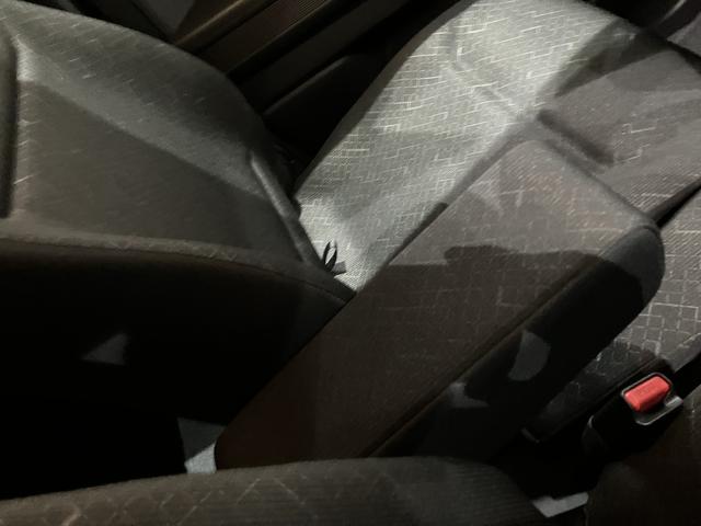 ワゴンＲ ＦＸ　デュアルカメラブレーキサポート　オーディオレス　ＣＶＴ　オートエアコン　リモコンキー　キーレススタート　オートライト　　シートヒーター　電格式ミラー　ＥＳＰ　ホイールキャップ　ヘッドライトレベライザー（26枚目）