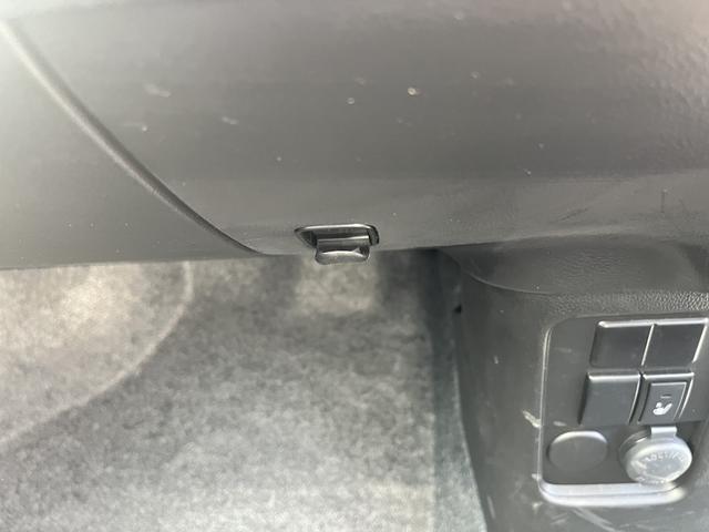 ワゴンＲ ＦＸ　デュアルカメラブレーキサポート　オーディオレス　ＣＶＴ　オートエアコン　リモコンキー　キーレススタート　オートライト　　シートヒーター　電格式ミラー　ＥＳＰ　ホイールキャップ　ヘッドライトレベライザー（29枚目）