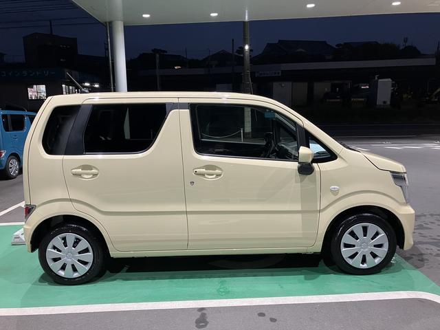 ワゴンＲ ＦＸ　デュアルカメラブレーキサポート　オーディオレス　ＣＶＴ　オートエアコン　リモコンキー　キーレススタート　オートライト　　シートヒーター　電格式ミラー　ＥＳＰ　ホイールキャップ　ヘッドライトレベライザー（42枚目）