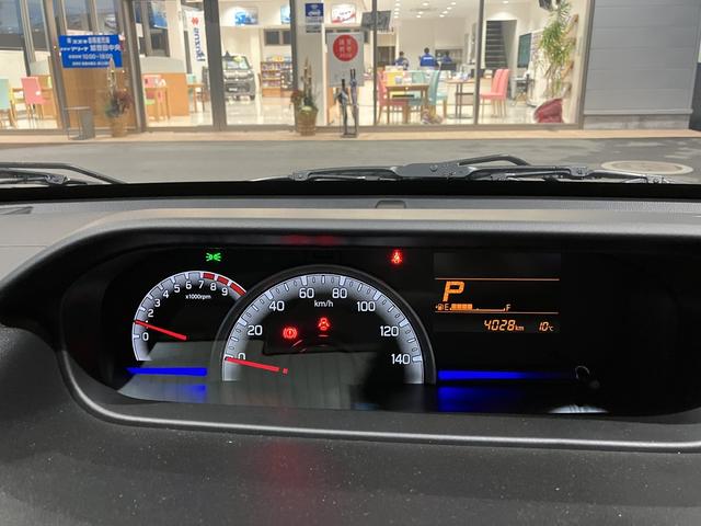 ワゴンＲ ＦＸ　デュアルカメラブレーキサポート　ＣＤ　ＣＶＴ　オートエアコン　リモコンキー　キーレススタート　オートライト　　シートヒーター　電動格納式ミラー　ＥＳＰ　ホイールキャップ　ヘッドライトレベライザー（11枚目）