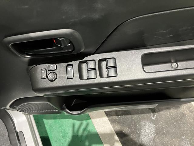 ワゴンＲ ＦＸ　デュアルカメラブレーキサポート　ＣＤ　ＣＶＴ　オートエアコン　リモコンキー　キーレススタート　オートライト　　シートヒーター　電動格納式ミラー　ＥＳＰ　ホイールキャップ　ヘッドライトレベライザー（21枚目）