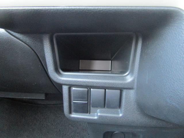 ワゴンＲスマイル Ｇ　デュアルセンサーブレーキサポートＩＩ　両側スライドドア　オーディオレス　ＣＶＴ　オートエアコン　リモコンキー　キーレススタート　パワーウィンドウ　電動格納式ドアミラー　オートライト　ＥＳＰ（33枚目）