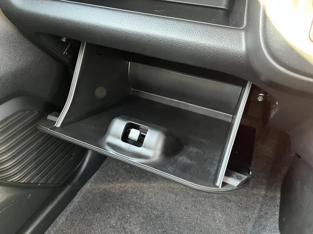 ハスラー タフワイルド　デュアルカメラブレーキサポート　マイルドハイブリッド　全方位ナビ　ＣＶＴ　オートエアコン　リモコンキー　キーレススタート　オートライト　　シートヒーター　オーディオスイッチ　ＡＣＣ　ＬＥＤ　フォグ（41枚目）