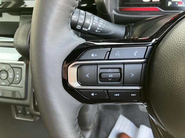 スペーシアカスタム ハイブリッドＸＳ　デュアルセンサーブレーキサポートＩＩ　マイルドハイブリッド　電動スライドドア　全方位ナビ　ＣＶＴ　オートエアコン　　キーレススタート　オートライト　オーディオスイッチ　ＬＥＤ　ＡＣＣ　電動パーキング（5枚目）