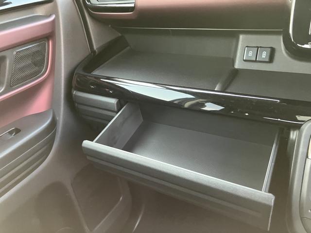 スペーシアカスタム ハイブリッドＸＳ　デュアルセンサーブレーキサポートＩＩ　マイルドハイブリッド　電動スライドドア　全方位ナビ　ＣＶＴ　オートエアコン　　キーレススタート　オートライト　オーディオスイッチ　ＬＥＤ　ＡＣＣ　電動パーキング（44枚目）