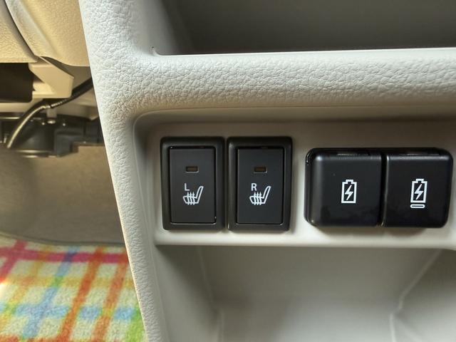 アルトラパン ハイブリッドＸ　デュアルセンサーブレーキサポートＩＩ　マイルドハイブリッド　オーディオレス　全方位カメラ　ＣＶＴ　リモコンキー　キーレススタート　オートエアコン　オーディオスイッチ　シートヒーター　スズキコネクト（23枚目）