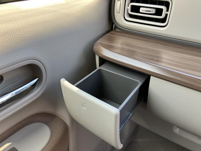 アルトラパン ハイブリッドＸ　デュアルセンサーブレーキサポートＩＩ　マイルドハイブリッド　オーディオレス　全方位カメラ　ＣＶＴ　リモコンキー　キーレススタート　オートエアコン　オーディオスイッチ　シートヒーター　スズキコネクト（29枚目）