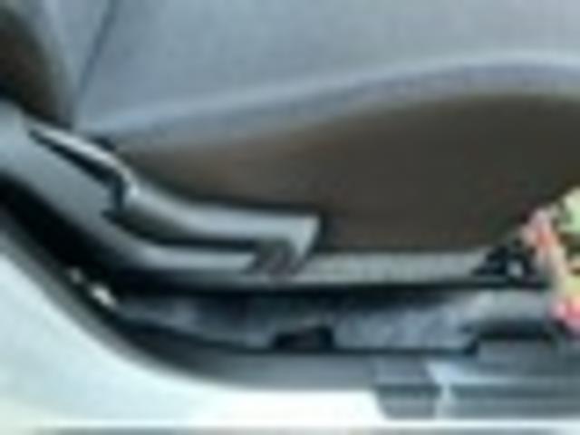 アルト L 3型 衝突被害軽減ブレーキ エネチャージ オーディオレス インパネCVT マニュアルエアコン キーレスエントリー オートライト パワーウィンドウ シートヒーター ショッピングフック ESP ABS(19枚目)