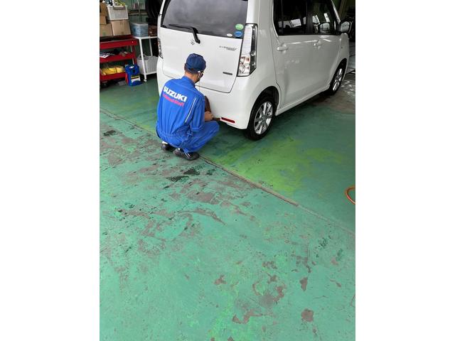 ハイブリッドFX デュアルセンサーブレーキサポート マイルドハイブリッド オーディオレス CVT オートエアコン リモコンキー キーレススタート 電動格納式ドアミラー オートライト シートヒーター ESP ベンチシート(74枚目)
