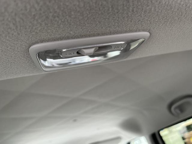 ワゴンＲスマイル ハイブリッドＸ　デュアルセンサーブレーキサポートＩＩ　マイルドハイブリッド　電動スライド　全方位ナビ　ＣＶＴ　オートエアコン　リモコンキー　キーレススタート　オートライト　オーディオスイッチ　ＡＣＣ　ＬＥＤ　フォグ（16枚目）