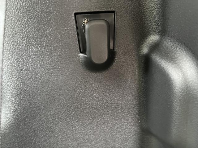 ワゴンＲスマイル ハイブリッドＸ　デュアルセンサーブレーキサポートＩＩ　マイルドハイブリッド　電動スライド　全方位ナビ　ＣＶＴ　オートエアコン　リモコンキー　キーレススタート　オートライト　オーディオスイッチ　ＡＣＣ　ＬＥＤ　フォグ（18枚目）