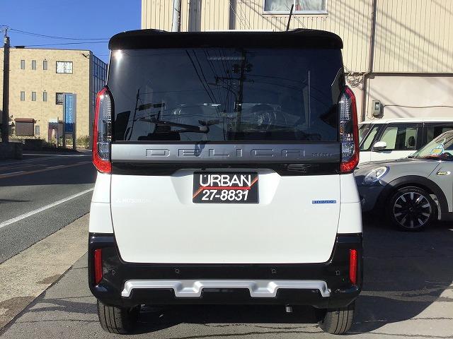 デリカミニ G プレミアム リミテッドエディション アルパイン製10インチナビ 全方位モニター イーアシスト ツートンカラー ハンドルヒーター 純正15AW 届出済未使用車(3枚目)