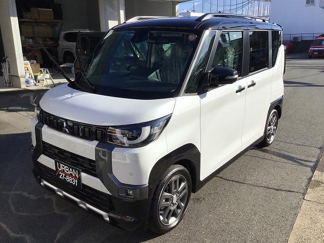 デリカミニ G プレミアム リミテッドエディション アルパイン製10インチナビ 全方位モニター イーアシスト ツートンカラー ハンドルヒーター 純正15AW 届出済未使用車(6枚目)