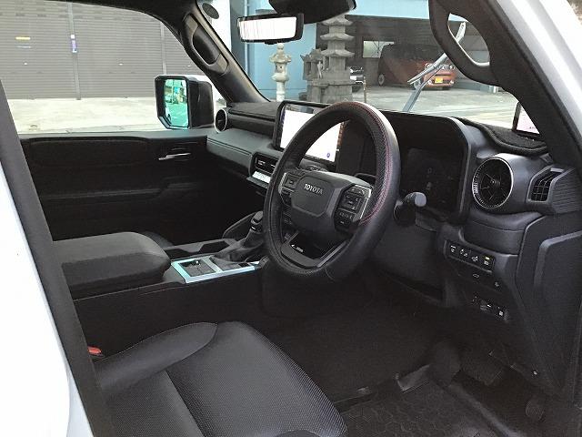 ランドクルーザー250 VX 12.3インチナビ 全方位モニター 前後ドラレコ サンルーフ デジタルインナーミラー 丸目LEDヘッドライト モデリスタPKG カラードオーバーフェンダー リヤスポイラー パワーバックドア 禁煙車(24枚目)