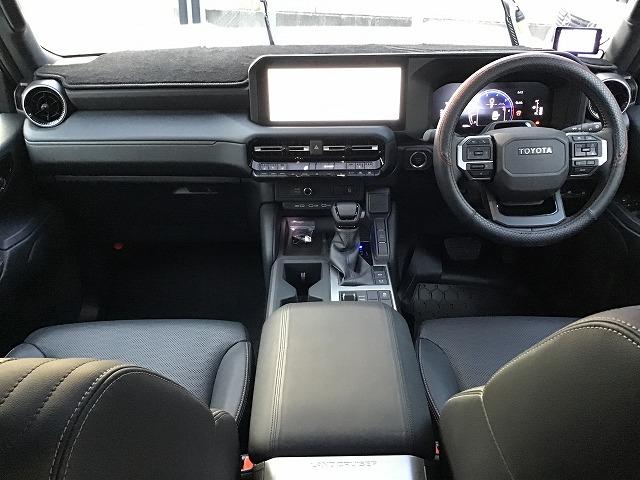 ランドクルーザー250 VX 12.3インチナビ 全方位モニター 前後ドラレコ サンルーフ デジタルインナーミラー 丸目LEDヘッドライト モデリスタPKG カラードオーバーフェンダー リヤスポイラー パワーバックドア 禁煙車(28枚目)