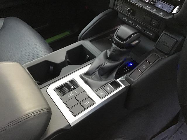 ランドクルーザー250 VX 12.3インチナビ 全方位モニター 前後ドラレコ サンルーフ デジタルインナーミラー 丸目LEDヘッドライト モデリスタPKG カラードオーバーフェンダー リヤスポイラー パワーバックドア 禁煙車(34枚目)