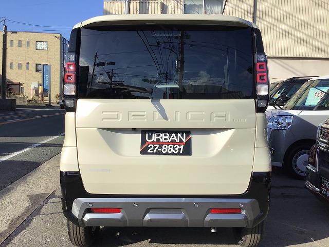 デリカミニ Ｇ　プレミアム　純正９インチディスプレイオーディオ　マイパイロット　イーアシスト　全方位モニター　シートヒーター　電動パーキングブレーキ　届出済未使用車（3枚目）