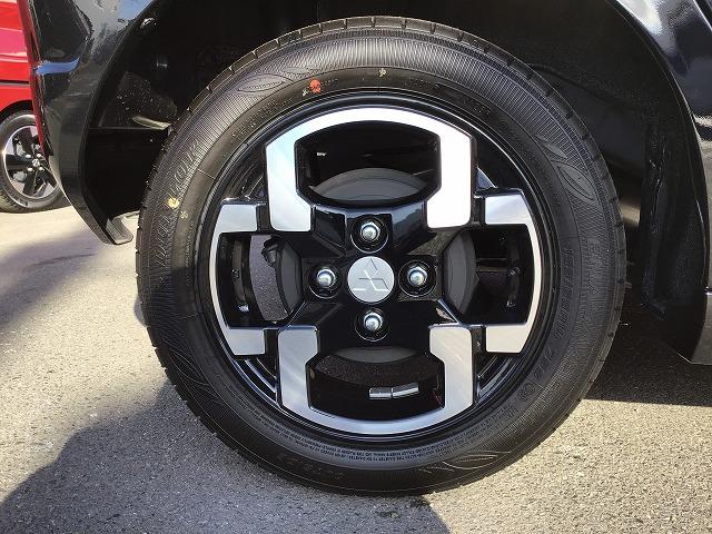 デリカミニ Ｇ　プレミアム　純正９インチディスプレイオーディオ　マイパイロット　イーアシスト　全方位モニター　シートヒーター　電動パーキングブレーキ　届出済未使用車（15枚目）