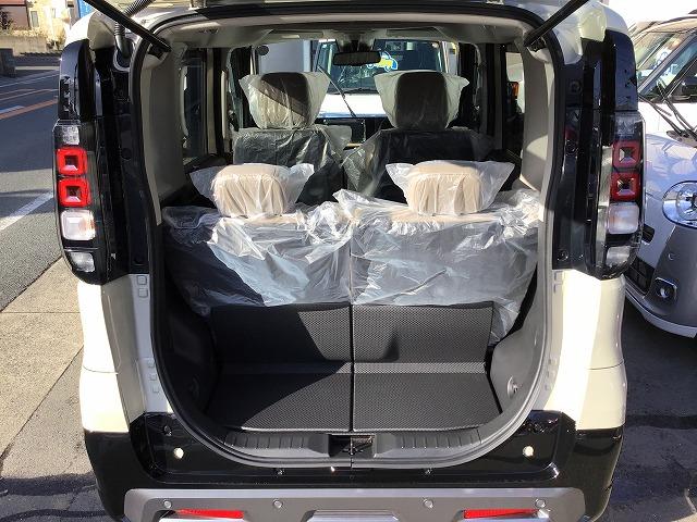 デリカミニ Ｇ　プレミアム　純正９インチディスプレイオーディオ　マイパイロット　イーアシスト　全方位モニター　シートヒーター　電動パーキングブレーキ　届出済未使用車（16枚目）