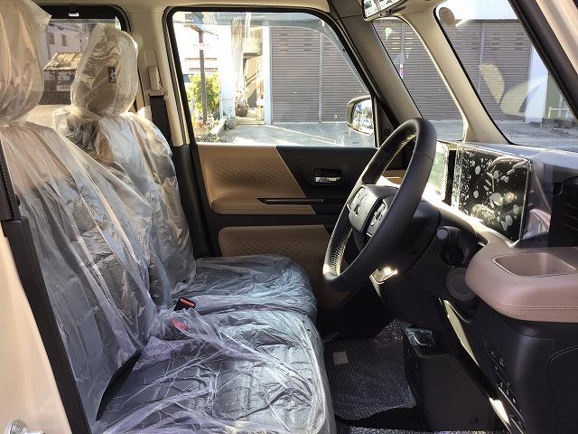 デリカミニ Ｇ　プレミアム　純正９インチディスプレイオーディオ　マイパイロット　イーアシスト　全方位モニター　シートヒーター　電動パーキングブレーキ　届出済未使用車（22枚目）