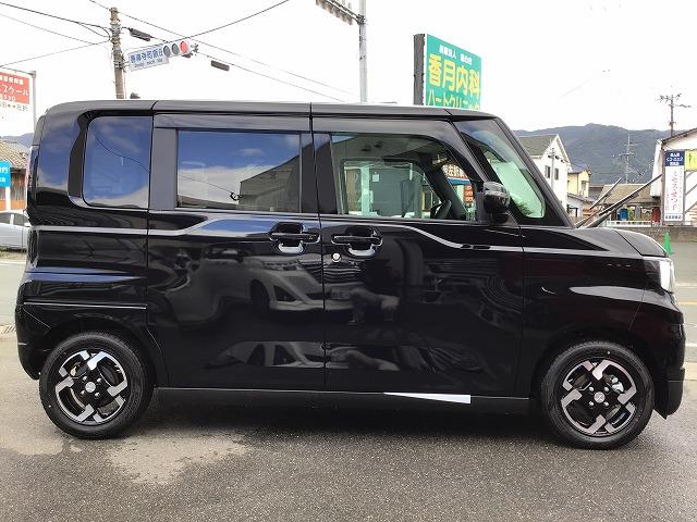 デリカミニ G プレミアム 純正9インチディスプレイオーディオ マイパイロット イーアシスト 全方位モニター ハンドルヒーター シートヒーター 届出済未使用車(5枚目)