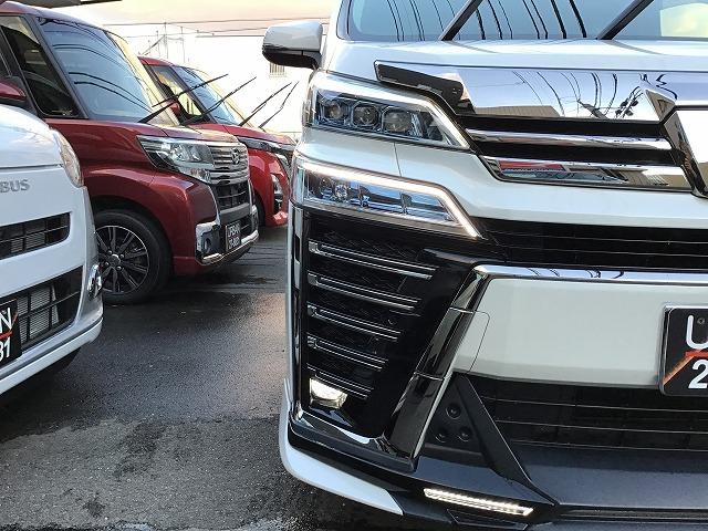 ヴェルファイア ２．５Ｚ　Ｇエディション　純正１０インチナビ　Ｂカメラ　ＥＴＣ　後席モニター　ＴＲＤ製フルエアロ　４本出しマフラー　ベンチレーションシート　パワーバックドア　トヨタセーフティセンス　禁煙車（12枚目）