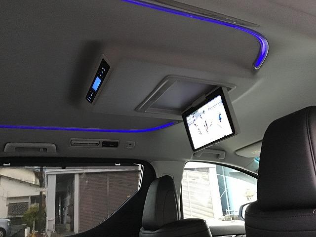 ヴェルファイア ２．５Ｚ　Ｇエディション　純正１０インチナビ　Ｂカメラ　ＥＴＣ　後席モニター　ＴＲＤ製フルエアロ　４本出しマフラー　ベンチレーションシート　パワーバックドア　トヨタセーフティセンス　禁煙車（29枚目）