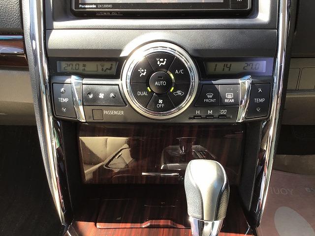 ���E�Ɨ����t���I�[�g�G�A�R��