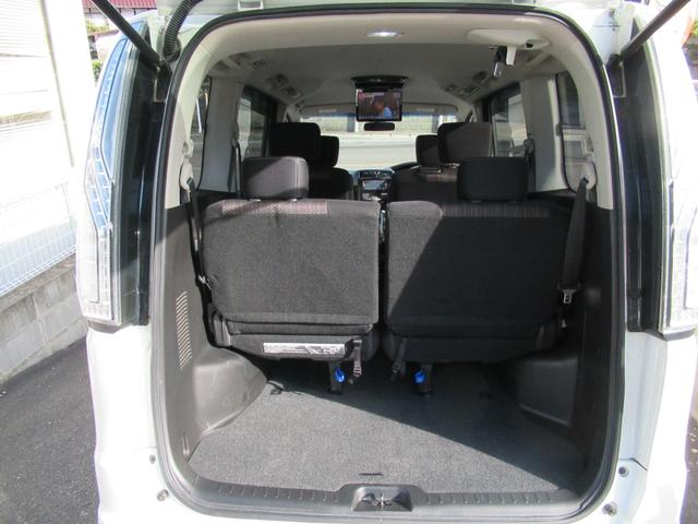 セレナ ハイウェイスター　Ｖセレクション＋セーフティ　ＳＨＶ　ＳＤナビ・フルセグＴＶ・Ｂｌｕｅｔｏｏｔｈ・Ｂカメラ・ＥＴＣ・ＬＥＤライト・スマートキー・プッシュスタート・後席モニタ・両側パワースライドドア（9枚目）