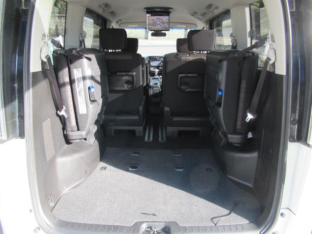 セレナ ハイウェイスター　Ｖセレクション＋セーフティ　ＳＨＶ　ＳＤナビ・フルセグＴＶ・Ｂｌｕｅｔｏｏｔｈ・Ｂカメラ・ＥＴＣ・ＬＥＤライト・スマートキー・プッシュスタート・後席モニタ・両側パワースライドドア（10枚目）