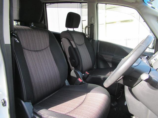 セレナ ハイウェイスター　Ｖセレクション＋セーフティ　ＳＨＶ　ＳＤナビ・フルセグＴＶ・Ｂｌｕｅｔｏｏｔｈ・Ｂカメラ・ＥＴＣ・ＬＥＤライト・スマートキー・プッシュスタート・後席モニタ・両側パワースライドドア（12枚目）