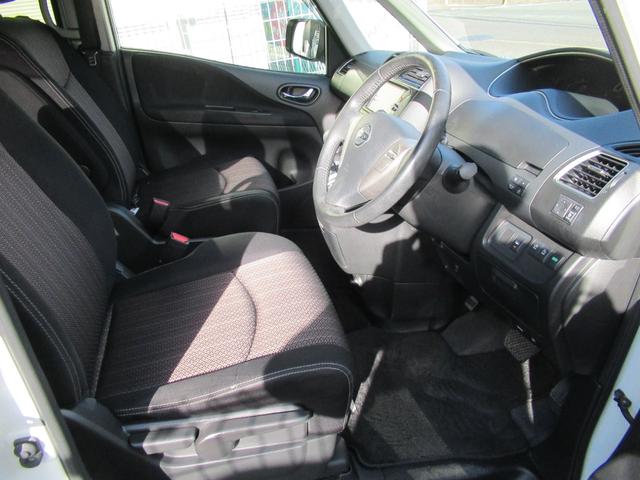 セレナ ハイウェイスター　Ｖセレクション＋セーフティ　ＳＨＶ　ＳＤナビ・フルセグＴＶ・Ｂｌｕｅｔｏｏｔｈ・Ｂカメラ・ＥＴＣ・ＬＥＤライト・スマートキー・プッシュスタート・後席モニタ・両側パワースライドドア（13枚目）