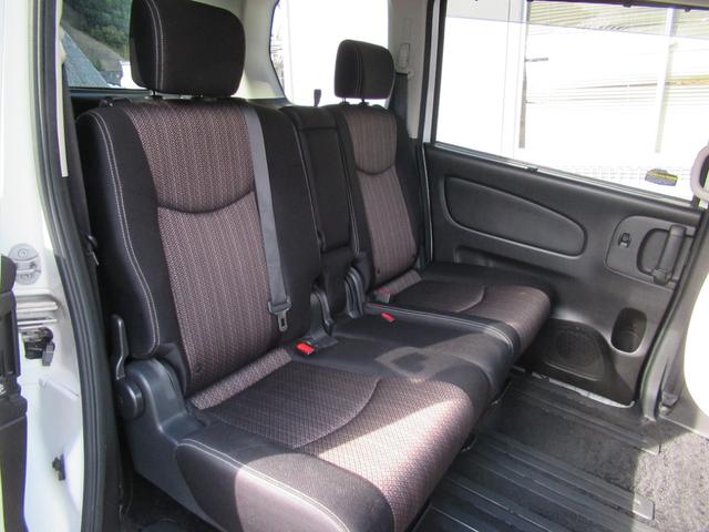 セレナ ハイウェイスター　Ｖセレクション＋セーフティ　ＳＨＶ　ＳＤナビ・フルセグＴＶ・Ｂｌｕｅｔｏｏｔｈ・Ｂカメラ・ＥＴＣ・ＬＥＤライト・スマートキー・プッシュスタート・後席モニタ・両側パワースライドドア（16枚目）