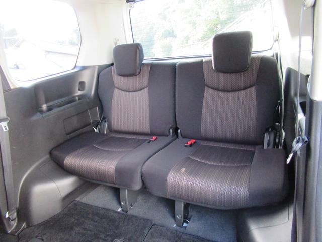 セレナ ハイウェイスター　Ｖセレクション＋セーフティ　ＳＨＶ　ＳＤナビ・フルセグＴＶ・Ｂｌｕｅｔｏｏｔｈ・Ｂカメラ・ＥＴＣ・ＬＥＤライト・スマートキー・プッシュスタート・後席モニタ・両側パワースライドドア（19枚目）