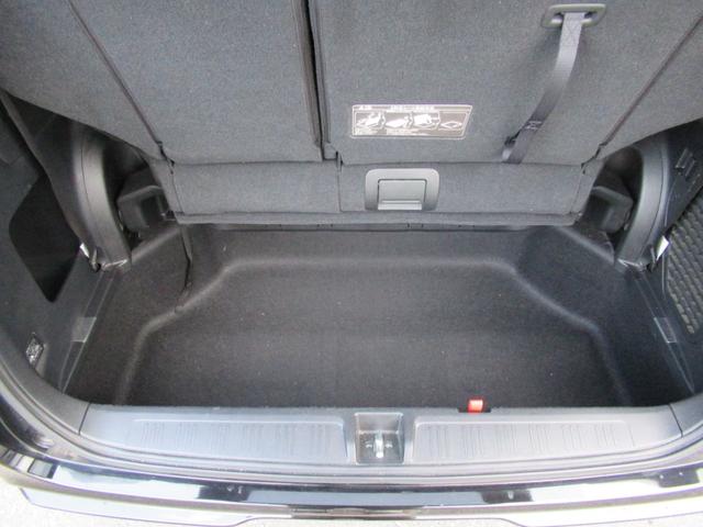 ステップワゴンスパーダ Z クールスピリット ナビ・フルセグTV・Bカメラ・ETC・HIDライト・スマートキー・後席モニター・両側パワースライドドア・障害物センサー(11枚目)