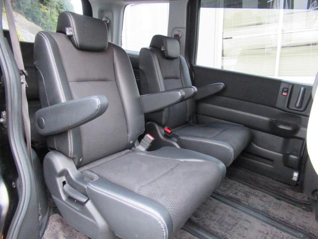 ステップワゴンスパーダ Z クールスピリット ナビ・フルセグTV・Bカメラ・ETC・HIDライト・スマートキー・後席モニター・両側パワースライドドア・障害物センサー(17枚目)