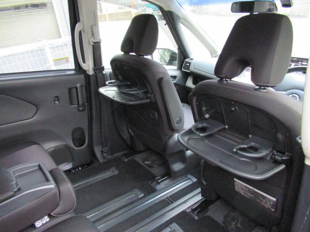 セレナ ハイウェイスター プロパイロットエディション ナビ・フルセグTV・Bluetooth・Bカメラ・ETC・LEDライト・ドライブレコーダー・スマートキー・プッシュスタート・後席モニター・両側パワースライドドア・障害物センサー(16枚目)