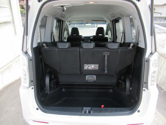 ステップワゴンスパーダ Ｚ　クールスピリット　ディスプレイオーディオ・Ｂカメラ・ＥＴＣ・ＨＩＤライト・スマートキー・両側パワースライドドア（9枚目）