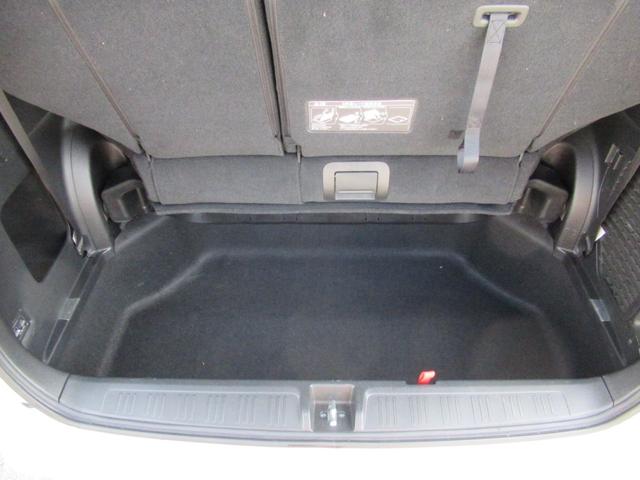 ステップワゴンスパーダ Ｚ　クールスピリット　ディスプレイオーディオ・Ｂカメラ・ＥＴＣ・ＨＩＤライト・スマートキー・両側パワースライドドア（11枚目）
