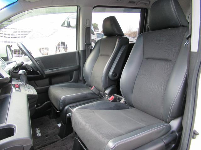 ステップワゴンスパーダ Ｚ　クールスピリット　ディスプレイオーディオ・Ｂカメラ・ＥＴＣ・ＨＩＤライト・スマートキー・両側パワースライドドア（14枚目）