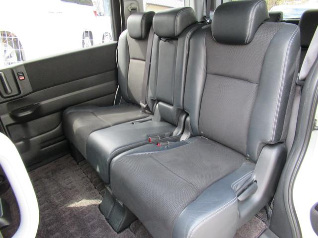 ステップワゴンスパーダ Ｚ　クールスピリット　ディスプレイオーディオ・Ｂカメラ・ＥＴＣ・ＨＩＤライト・スマートキー・両側パワースライドドア（17枚目）