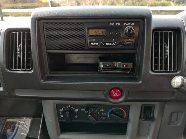 ＮＴ１００クリッパートラック 　軽タイプキッチンカー　８ナンバー　フードトラック　跳ね上げ式　走行１４．８万Ｋｍ　クリーム色　フローリング仕様　作業場エアコン付き　換気扇　ＥＴＣ（35枚目）