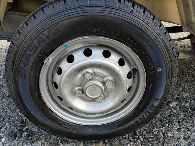 ＮＴ１００クリッパートラック 　軽タイプキッチンカー　８ナンバー　フードトラック　跳ね上げ式　走行１４．８万Ｋｍ　クリーム色　フローリング仕様　作業場エアコン付き　換気扇　ＥＴＣ（46枚目）