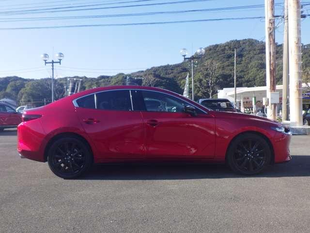 マツダ ＭＡＺＤＡ３セダン