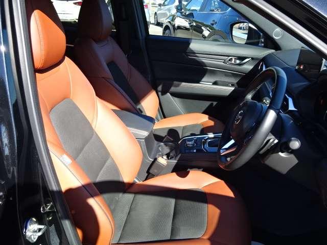 ＣＸ－５ ２．２　ＸＤ　レトロスポーツエディション　ディーゼルターボ　ＴＶ・全方位モニター・シートヒーター・Ｂｏｓｅ　クルーズコントロール　エアバック　フルオートエアコン　地上デジタル　パワーリフトゲート　パワステ　アイドリングストップ　横滑り防止装置　シートヒーター（11枚目）