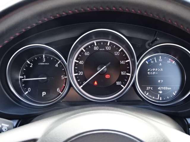 ＣＸ－８ ２．２　ＸＤ　ブラックトーン　エディション　ディーゼルターボ　・ナビ・ＴＶ・ＥＴＣ・全方位モニター・ドラレ　３６０ビュー　クルコン　衝突軽減装置　運転席パワーシート　ＬＥＤヘッド　コーナーセンサー　シートヒーター　スマートキー　ＥＴＣ　キーレス　３列シート　ナビ（13枚目）