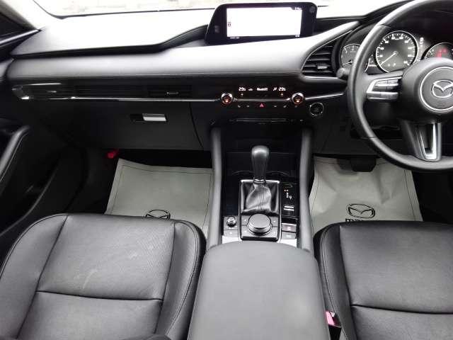MAZDA3セダン 2.0 20S Lパッケージ ナビ・TV・全方位モニター・シートヒーター オートクルーズコントロール コーナーセンサー LEDヘッドランプ 盗難防止装置 フルセグ シートヒーター 横滑り防止装置 バックカメラ エアバック(3枚目)